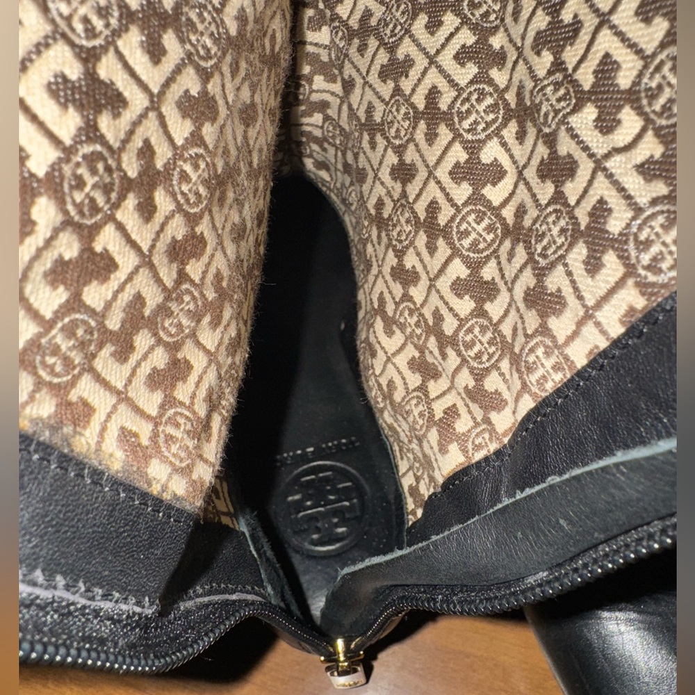 Tory Burch | Black Leather Boots with Monogram Lining - Picture 7 of 9
